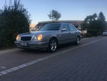 Transport: Mercedes-Benz E 220: 2.2 l | 1999 year Sedan