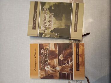 Kitablar, jurnallar, CD, DVD: Yapon yaziçisi Akkutagava Rünoske və Amerika yaziçisi E. Heminqueyin