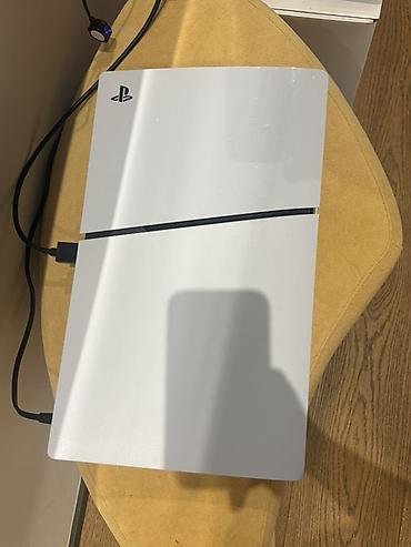 Playstation 5 slim.Salam alindigindan 3 ay istifade olunub sonra lalafo.az -da Playstation 5 slim.Salam alindigindan 3 ay istifade olunub sonra