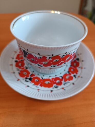 Наборы посуды: Прекрасная фарфоррвая чайная пара ЛФЗ, красное клеймо. Отличное