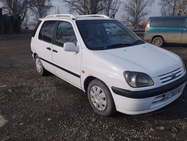 Toyota: Toyota Raum: 1998 г., 1.5 л, Автомат, Бензин, Хэтчбэк