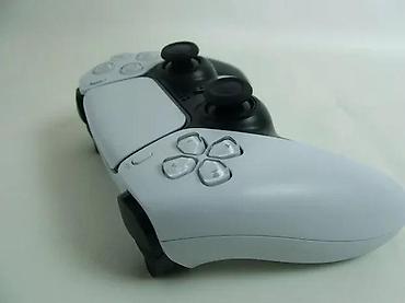 PS5 (Sony PlayStation 5): U ponudi DuslSens 5 džojstik za ps5 konzole. Džojstik je originalni — 4