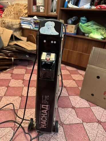 Çaydanlar: Şəkillərdə qeyd olunan model elektrik qızdırıcıdır. Bu qızdırıcı evdə