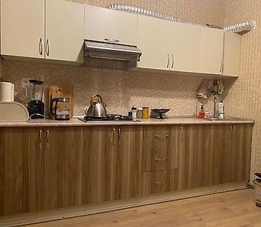 Mətbəx mebeli satılır 450₼. Ölçü 3m. Üzərində moyka verilir.Ünvann