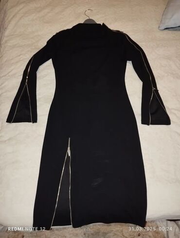 Dəstlər, kostyumlar: Her biri 3 manata maksimum 3 ədədi 10 manta fərqi yoxdur seçim — 10