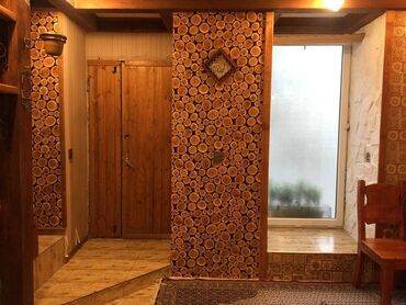 Kommersiya daşınmaz əmlakının satışı: Tecili!!!Şəhərin mərkəzində Əlövsət Quliyev 123 küçəsində yerləşən ( — 11