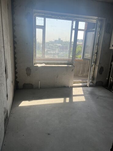 1 комнатная квартира на продажу: 1 бөлмө, 48 кв. м, Жеке план, 4 кабат, ПСО (өзү оңдоп түзөтүп бүтүү үчүн)