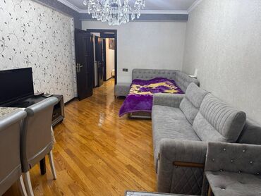 Uzunmüddətli kirayə mənzillər: Bakıxanov qəsəbəsi,Akkordun binalarında, 19 mərtəbəli binaın 10-cu — 4