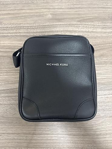 honor bend: Сумка через плечо Michael Kors, черная - Формат: компактная — 1