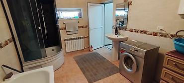 Продажа коттеджей и домов: Продаётся дом (угловой) В ж/м Арча-Бешик Ориентир 97 школа Дом — 4