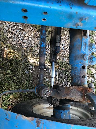 Traktorlar: Traktor T-28 Bütün senedleri qaydasındadır, rul gidravlikdir. Most — 14