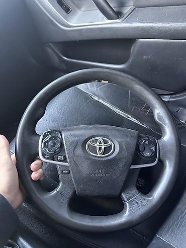 Рулевое колесо Toyota с подушкой безопасности SRS и штатными кнопками