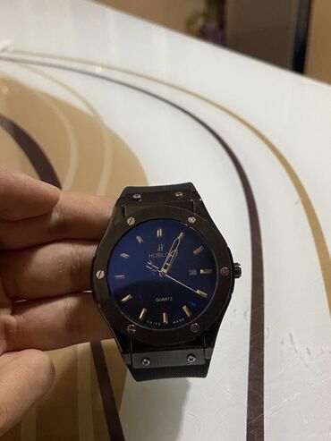 Qol saatları: Qol saatı, Hublot, rəng - Qara