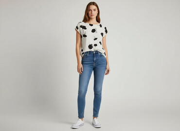t shirty 3d print: Top Secret, T-shirt damski, rozmiar M