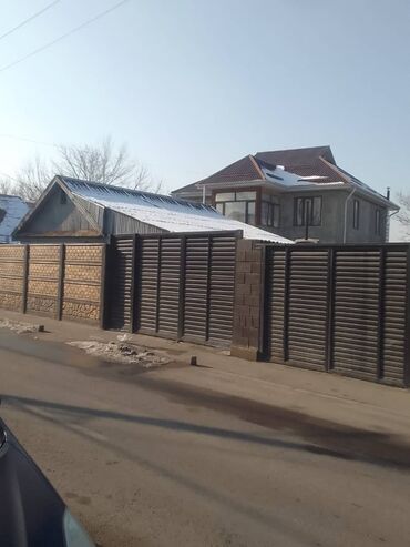 Посуточная аренда домов: 150 м², 5 комнат, Балкон застеклен at lalafo.kg — 17 Посуточная аренда домов: 150 м², 5 комнат, Балкон застеклен — 17