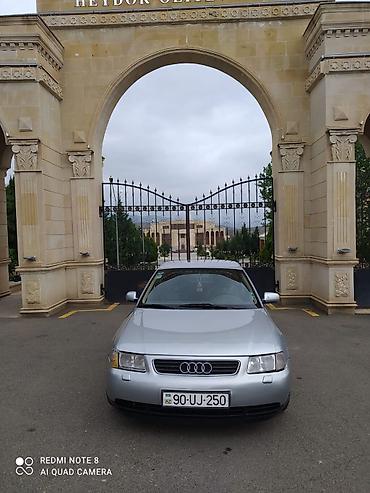 panel vurmaq: Audi A3: 1.8 l | 1997 il Hetçbek — 2