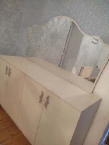 барби шкаф для одежды: İşlənmiş, Güzgülü