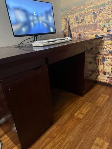 inversion stol: Продаю стол директора в отличном состоянии из дереве. Отлично at lalafo.kg inversion stol: Продаю стол директора в отличном состоянии из дереве. Отлично