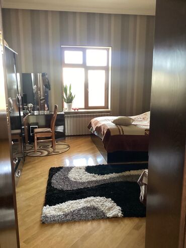 Həyət evləri və villaların satışı: 7-ci mikrorayon 4 otaqlı, 250 kv. m, Kredit yoxdur, Yeni təmirli -da lalafo.az — 12 Həyət evləri və villaların satışı: 7-ci mikrorayon 4 otaqlı, 250 kv. m, Kredit yoxdur, Yeni təmirli — 12