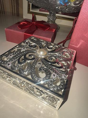 mucru qabi: Zərif dizaynlı metal bəzək qutusu - Material: parlaq xrom rəngli — 1