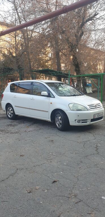 Toyota: Toyota Ipsum: 2002 г., 2.4 л, Автомат, Бензин, Минивэн