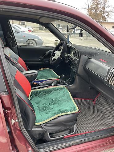 Volkswagen: Volkswagen Passat: 1994 г., 1.6 л, Механика, Бензин, Универсал — 15