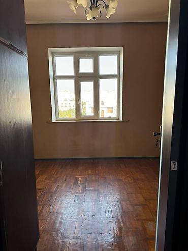 9 mikrorayon: Bakı, 9-cu mikrorayon, 3 otaqlı, Köhnə tikili, 85 kv. m — 5