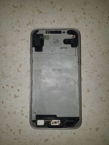 подставка под телефон: Diqqətli oxu
ekran qırıqdı
ekranı dəyişilməlidir
platası işləkdi