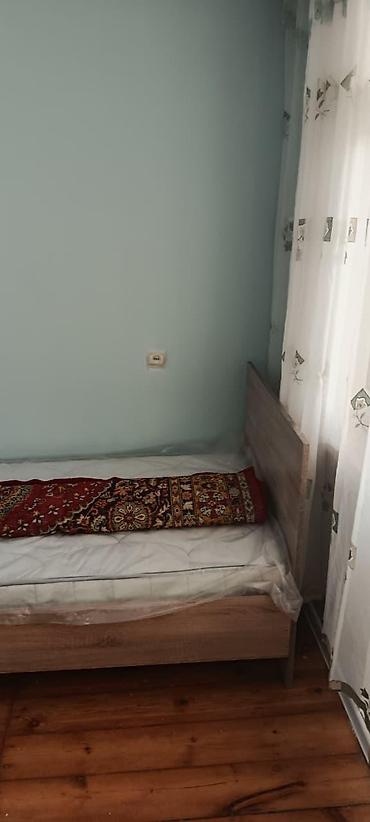 bine kiraye ev: Mida binaların yaxınlığndakı 5 mərtəbəli binadadır 1 otaq yeni təmir — 6