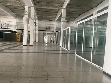 Помещения свободного назначения: •Г. Ош Сдается Коммерческое Помещение в Большом Торговом Центре, в под