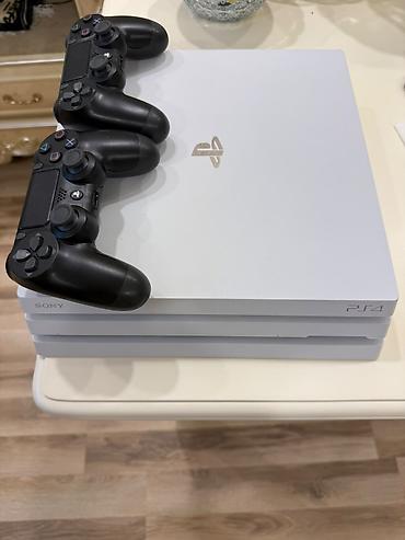 ps4 pro 250: Sony PlayStation 4 Pro (ağ rəng) - Model: PS4 Pro (CUH-7xx seriyası) — 1