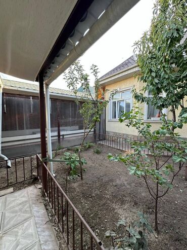 купить дом в бишкек: Үй, 93 кв. м, 3 бөлмө, Кыймылсыз мүлк агенттиги, Дизайнердик оңдоо