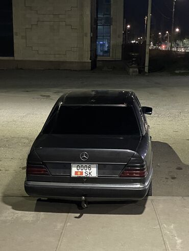 Mercedes-Benz: Mercedes-Benz W124: 1993 г., 2.8 л, Механика, Бензин, Седан