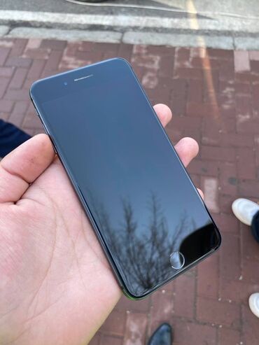 Apple iPhone: IPhone 8 Plus, Space Gray — 2