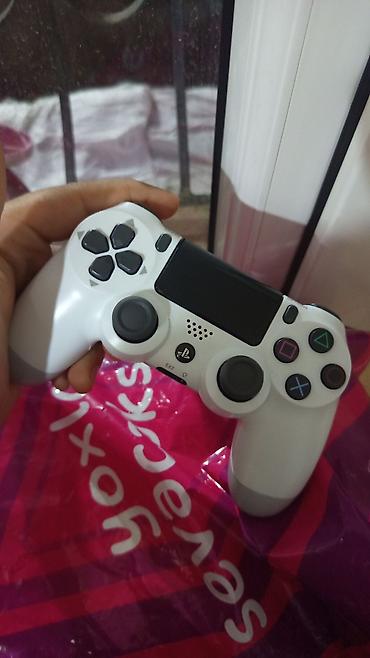 nintendo switch 3 lite: PlayStation 4 DualShock 4 simsiz oyun pulti – ağ rəng. Xüsusiyyətlər — 1