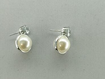 Jewellery: Earrings, Female, condition - Very good