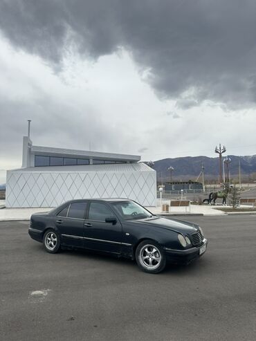 купить набор ключей force: Mercedes-Benz E-Class: 1998 г., 2.8 л, Автомат, Бензин, Седан at lalafo.kg купить набор ключей force: Mercedes-Benz E-Class: 1998 г., 2.8 л, Автомат, Бензин, Седан