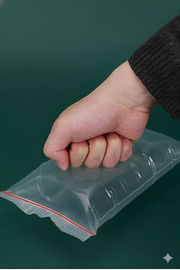непромокаемая простынь: Плотный прозрачный пакет с застёжкой зип-лок и воздушными секциями. -