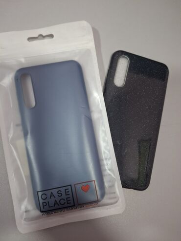 корпус пе: Два чехла для смартфона с вертикальным вырезом под тройную камеру