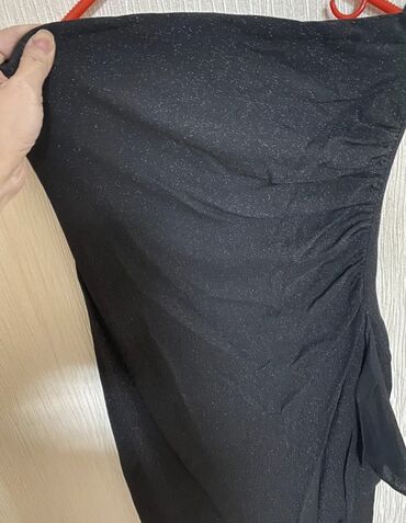 Брючные костюмы: ZARA, MANGO ВЕЩИ Юбка-карандаш, подчеркнет достоинства 500 сом Костюм — 10