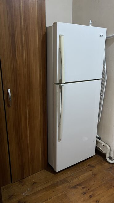 Холодильники: Холодильник LG, Б/у, Двухкамерный, De frost (капельный), 61 * 159 * 75