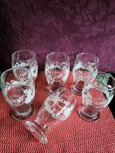 Čaše: Case nove golf sa stopom univerzalne. Komada 6 u ceni — 6