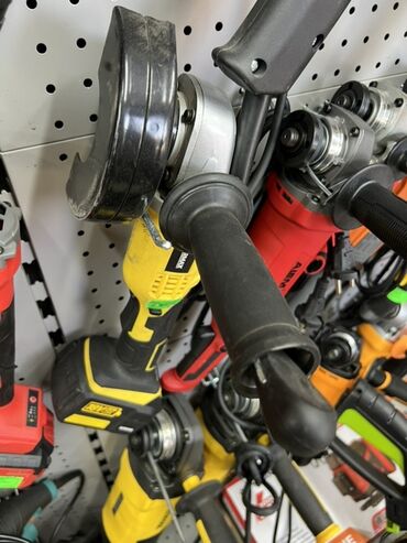 Болгарки: Беспроводная болгарка, Dewalt