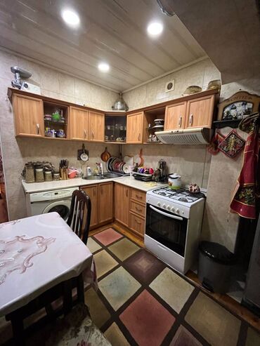 Köhnə tikili: Bakı, 4 otaqlı, Köhnə tikili, m. Xalqlar Dostluğu, 100 kv. m — 5