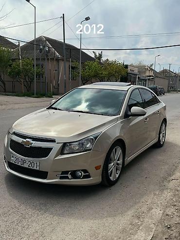 cruz dice: Chevrolet Cruze: 1.4 l | 2012 il 291000 km Sedan — 4