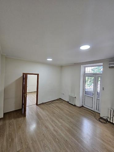 Аренда офисов: Вефа ТЦ Сдается офисное помещение Площадь: 70м2 Второй этаж В — 6