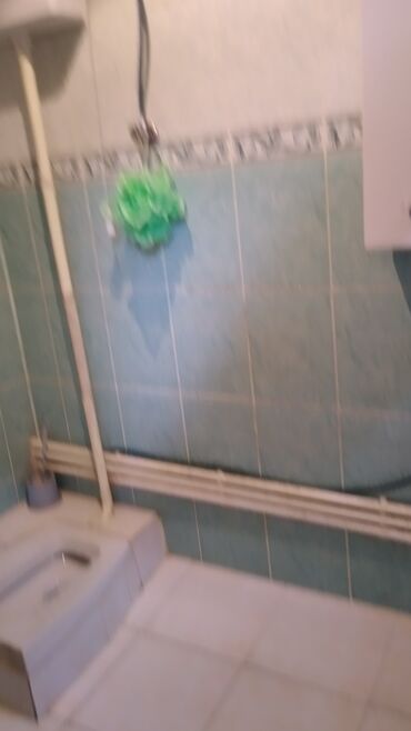 Uzunmüddətli kirayə evlər: Kirayə üçün ayrı girişli kiçik həyətüstü sahə və sanitar qovşaq - — 4