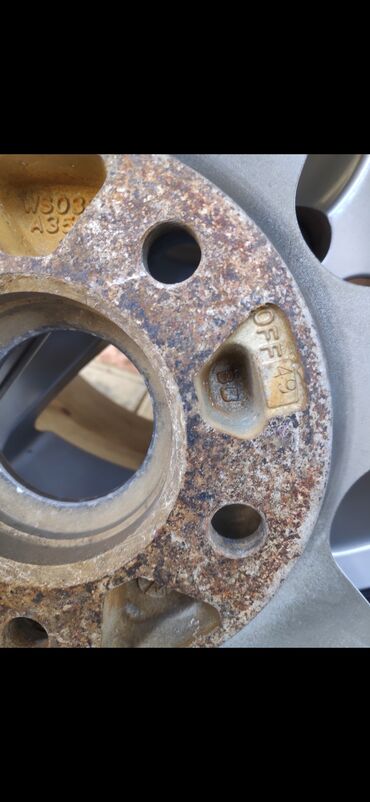 Disk təkərlər: Disk və təkərlər satılır. R16 7j et49. Disklərdə çat svarka vəya əyri — 7