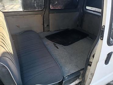 LDV: Kompakt yük-sərnişin mikroavtobusu - Korpus: Ağ rəngli, sürgülü yan — 1