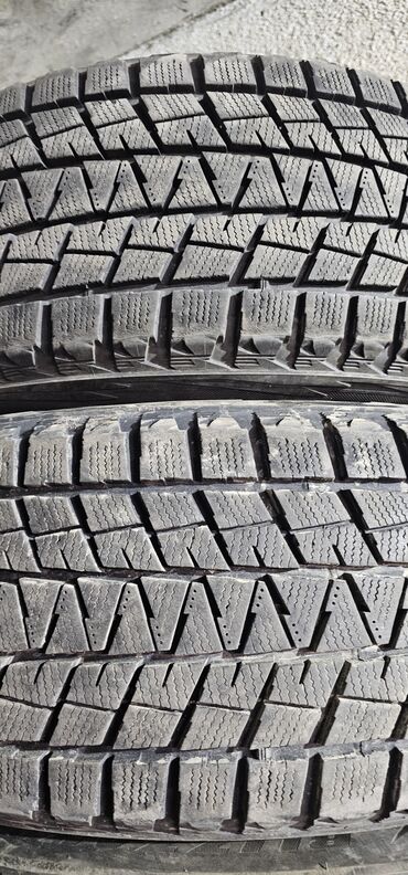 щины 13: Шины 235 / 60 / R 18, Зима, Б/у, Пара, Легковые, Япония, Bridgestone